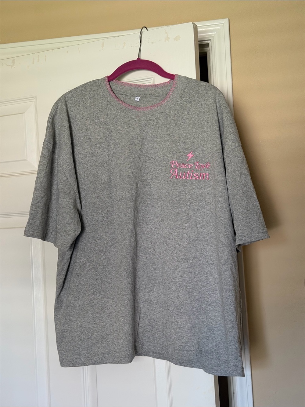 Peace love autism neurodiversity Tshirt NWOT size XL PLA women tee